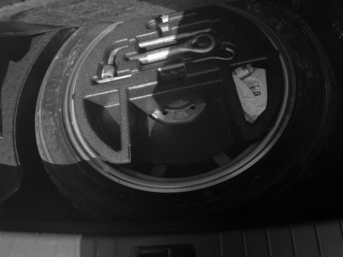 Used 2014 INFINITI Q50 Premium w/ Technology Package image 46