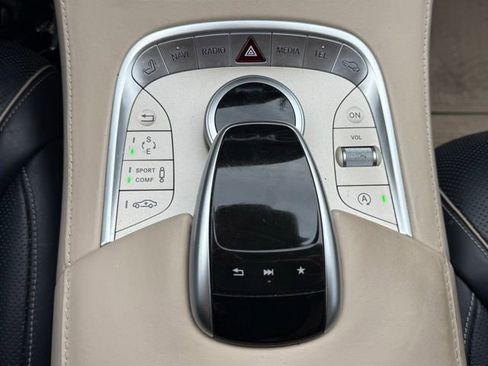 Used 2017 Mercedes-Benz S 550 Sedan image 28