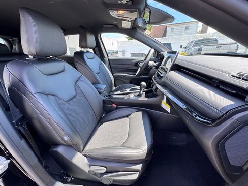 New 2026 Jeep Compass Latitude AWD/4WD image 18