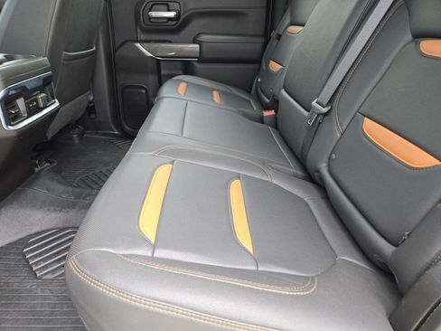 Used 2022 GMC Sierra 1500 AT4 w/ AT4 Premium Package AWD/4WD image 30