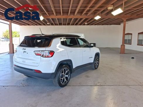 Used 2025 Jeep Compass Limited AWD/4WD image 32