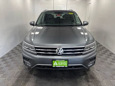Used 2018 Volkswagen Tiguan SEL Premium AWD/4WD image 2