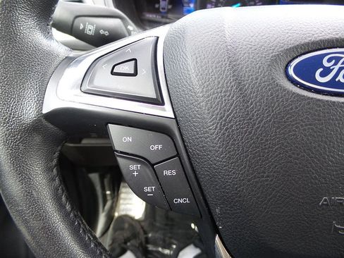 Used 2022 Ford Edge SEL w/ Sport Appearance Package AWD/4WD image 36