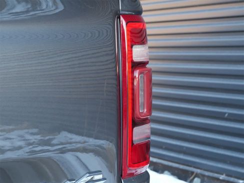 Used 2021 RAM 1500 Laramie image 8