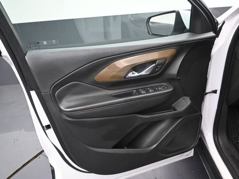 Used 2020 GMC Terrain SLE FWD image 11