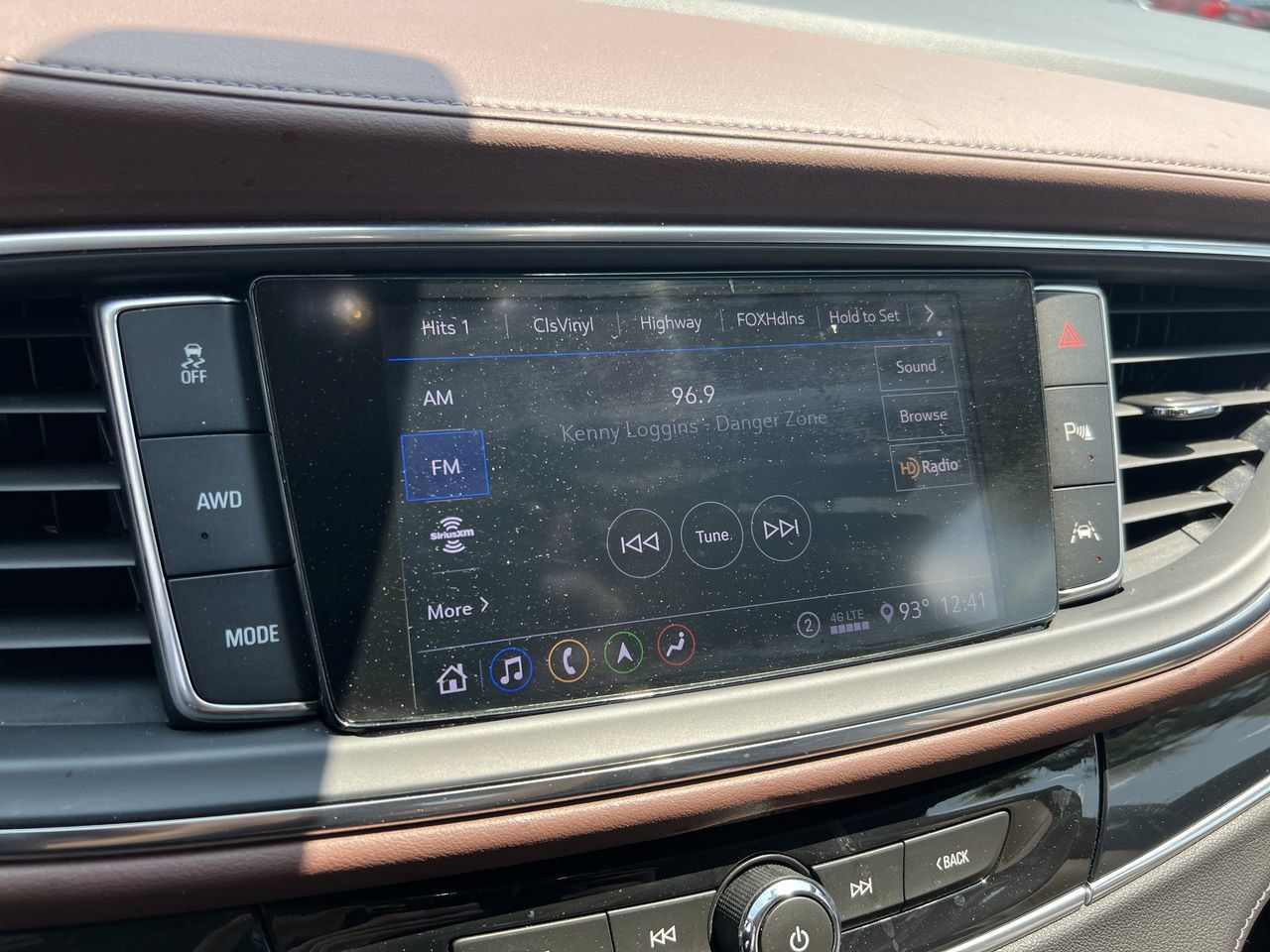 Used 2021 Buick Enclave Avenir w/ Avenir Technology Package AWD/4WD image 23