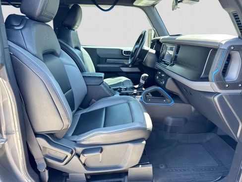 Certified 2022 Ford Bronco Black Diamond w/ Sasquatch Package AWD/4WD image 25