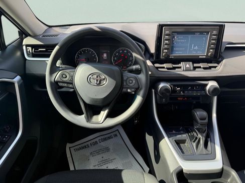 Used 2020 Toyota RAV4 LE FWD image 21