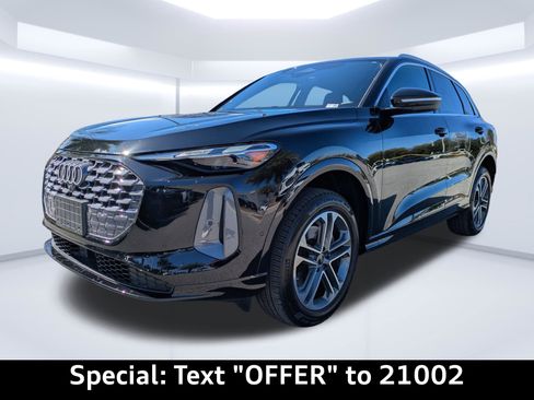 Certified 2025 Audi Q5 Premium w/ Convenience Package image 7