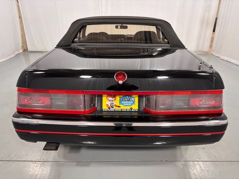 Used 1992 Cadillac Allante image 6