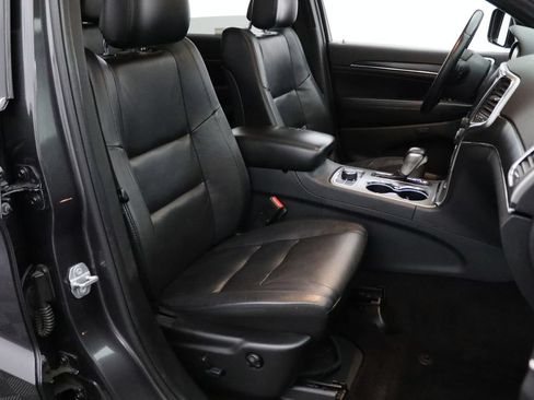 Used 2018 Jeep Grand Cherokee Limited AWD/4WD image 14