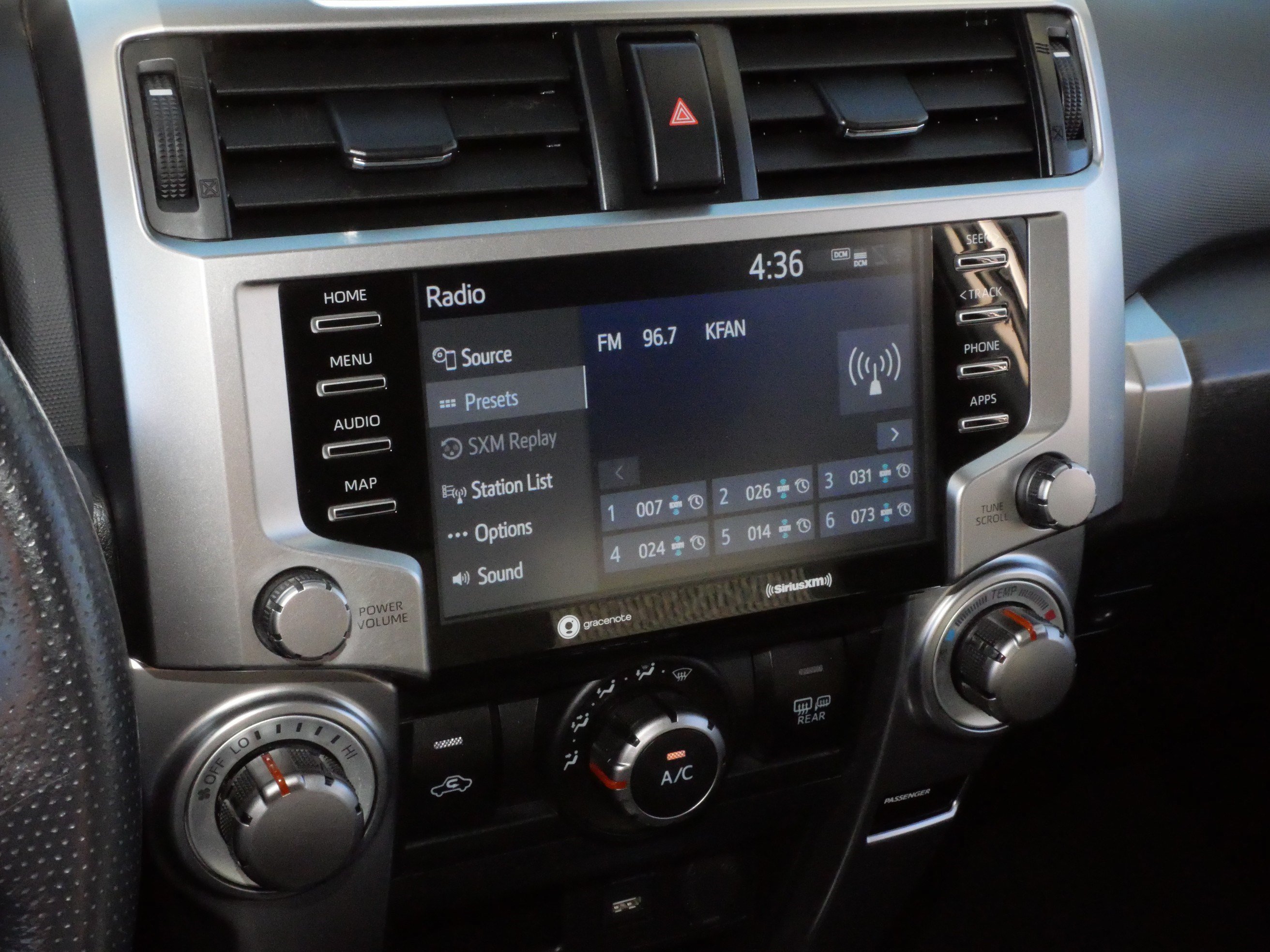 Used 2023 Toyota 4Runner SR5 AWD/4WD image 22