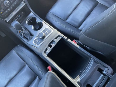 Used 2020 Jeep Grand Cherokee Limited AWD/4WD image 34