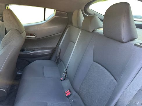 Used 2019 Toyota C-HR LE FWD image 22
