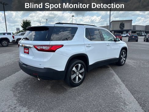 Used 2020 Chevrolet Traverse LT w/ LT Premium Package AWD/4WD image 6