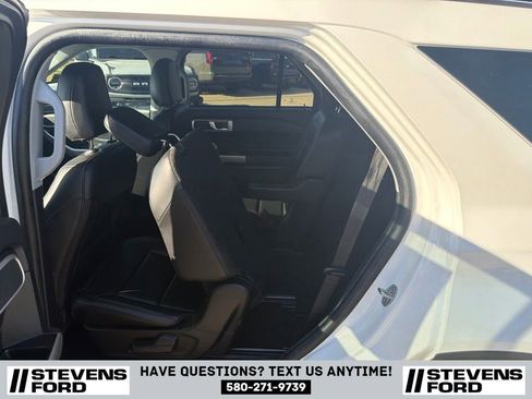 Used 2023 Ford Explorer XLT w/ Equipment Group 202A RWD image 33