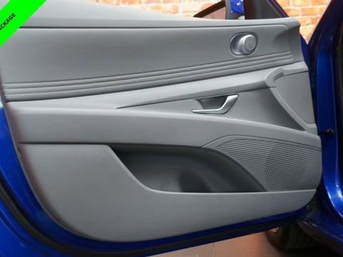 Used 2023 Hyundai Elantra SEL w/ Convenience Package image 29