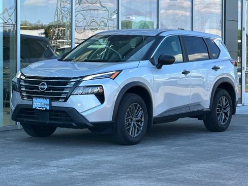 Certified 2025 Nissan Rogue S AWD/4WD image 7