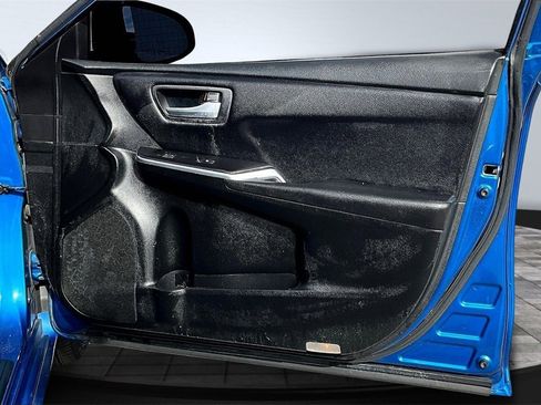 Used 2017 Toyota Camry SE image 24