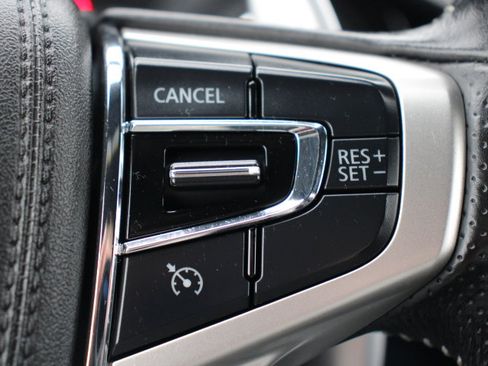 Used 2019 Mitsubishi Outlander SEL image 29