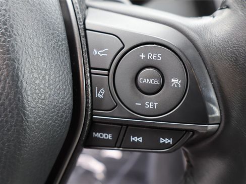 Used 2023 Toyota Camry SE image 17