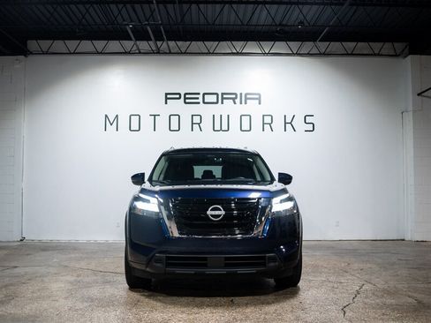 Used 2025 Nissan Pathfinder SV AWD/4WD image 4