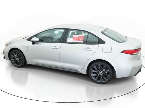 New 2026 Toyota Corolla SE FWD image 4