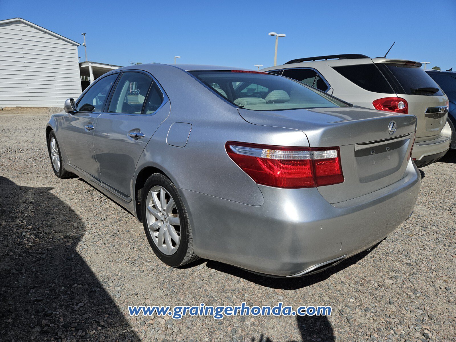 Used 2007 Lexus LS 460 w/ Comfort Pkg RWD image 10
