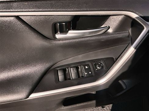 Used 2021 Toyota RAV4 TRD Off-Road image 17