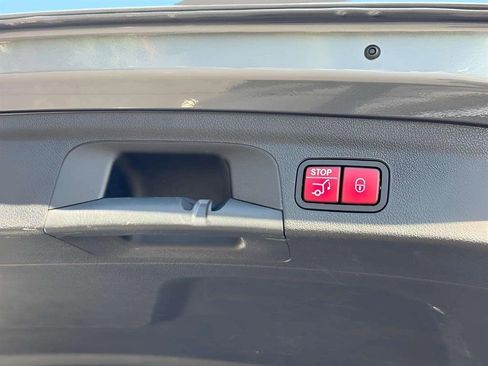 Used 2021 Mercedes-Benz GLE 580 4MATIC image 10