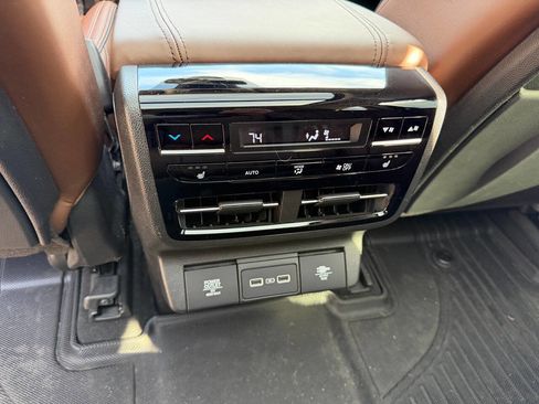 Used 2022 Acura MDX SH AWD w/Advance 4dr SUV Packa image 12