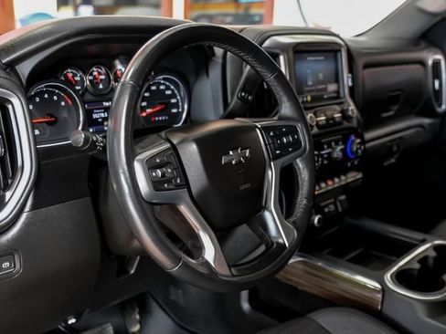 Used 2022 Chevrolet Silverado 1500 LT Trail Boss w/ Safety Package AWD/4WD image 15