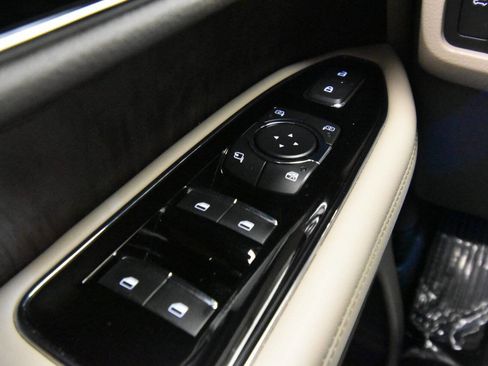 Used 2022 Lincoln Navigator Reserve image 35