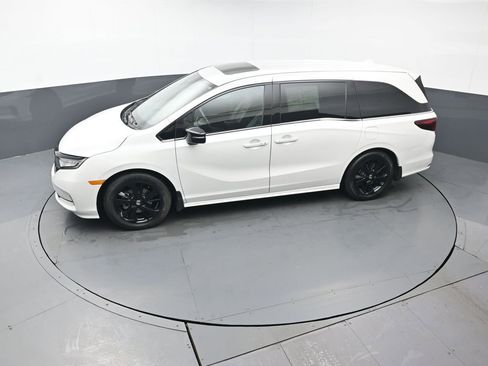 Certified 2023 Honda Odyssey Sport image 44