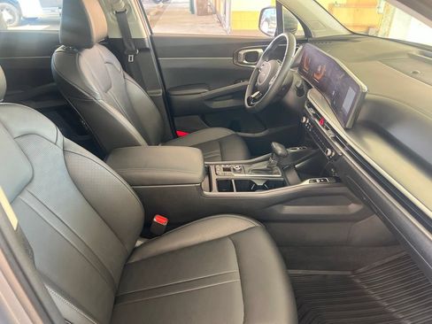 Certified 2025 Kia Sorento S w/ Panoramic Sunroof Package FWD image 20