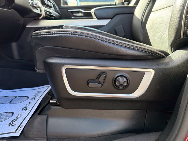 Used 2019 RAM 1500 Laramie AWD/4WD image 16