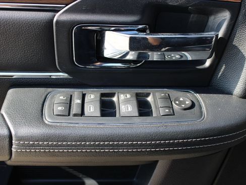 Used 2016 RAM 1500 Laramie w/ Convenience Group AWD/4WD image 30