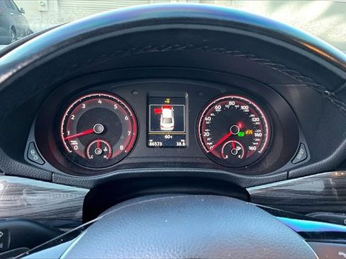 Used 2020 Volkswagen Passat 2.0T R-Line image 22