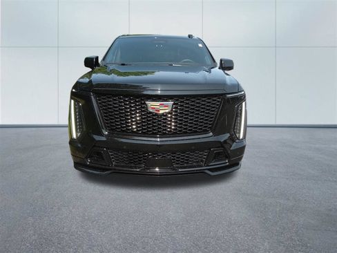 Certified 2025 Cadillac Escalade V AWD/4WD image 5