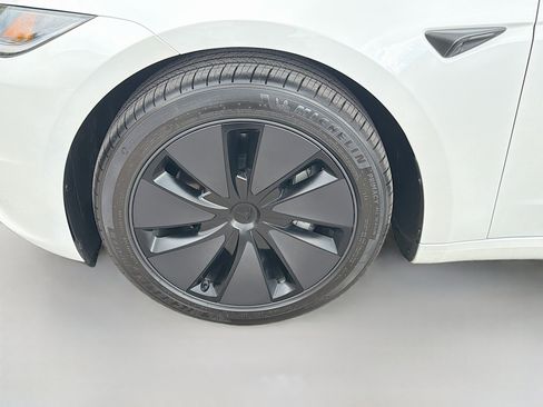 Used 2024 Tesla Model 3 Standard Range image 39