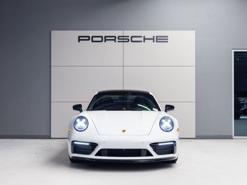 Certified 2024 Porsche 911 Carrera GTS image 10