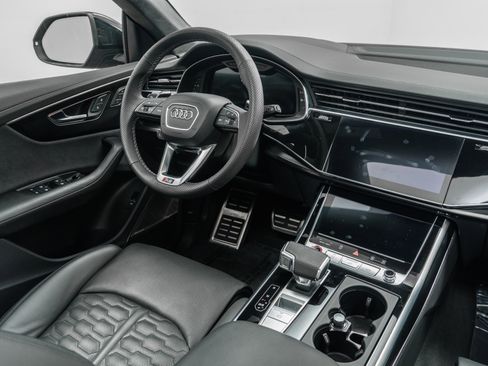 Used 2025 Audi RS Q8 performance image 27