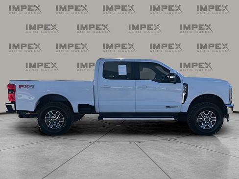 Used 2023 Ford F250 Lariat w/ FX4 Off-Road Package image 6