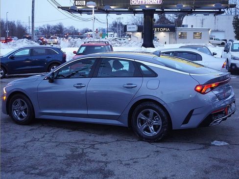 Used 2022 Kia K5 LXS image 8