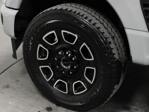 Used 2025 Ford F250 Platinum image 10