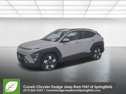 Used 2025 Hyundai Kona SEL image 7