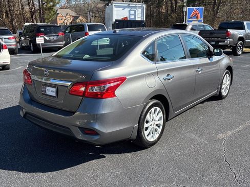 Used 2019 Nissan Sentra SV image 4