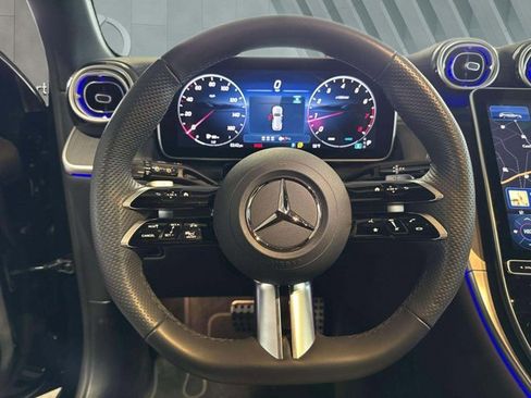 Used 2025 Mercedes-Benz GLC 300 image 13