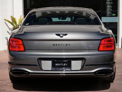 New 2026 Bentley Flying Spur Plug-In Hybrid image 12