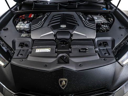 Used 2023 Lamborghini Urus S image 10